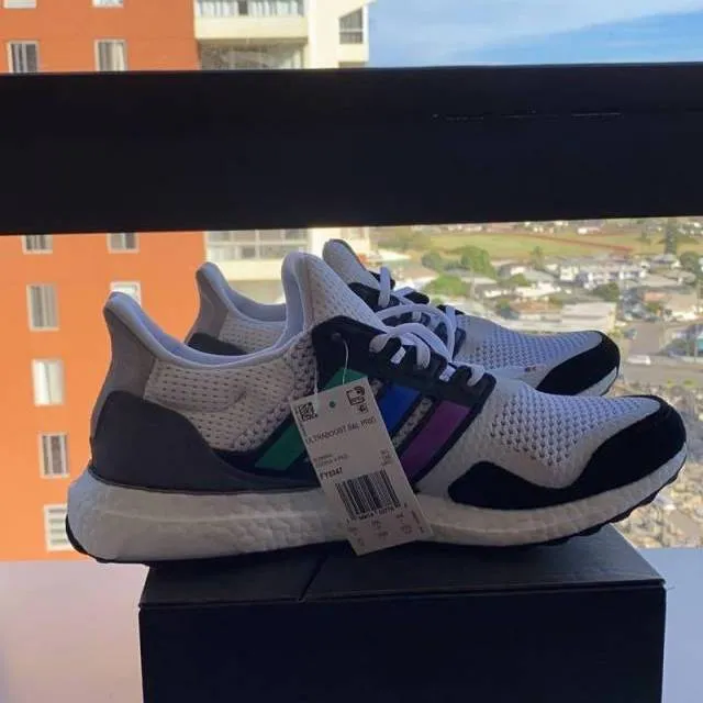 Adidas Ultraboost Pride