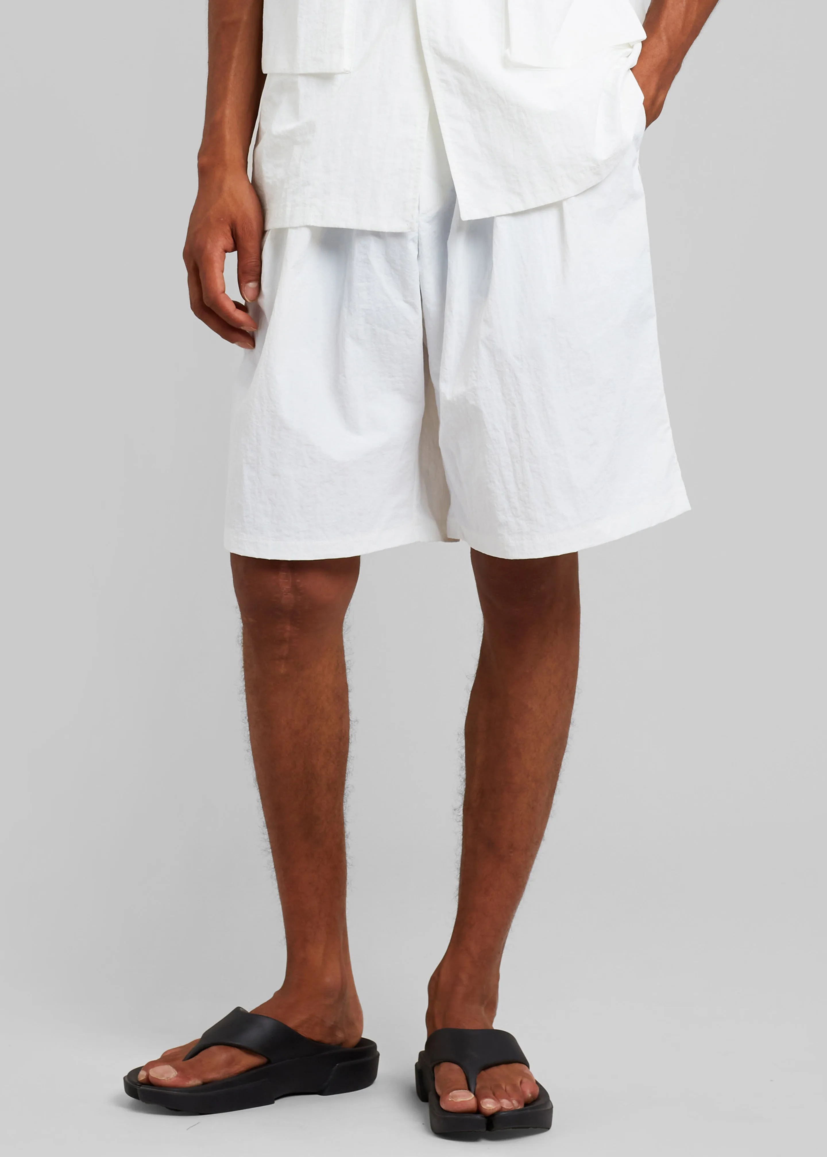 Axel Shorts - White