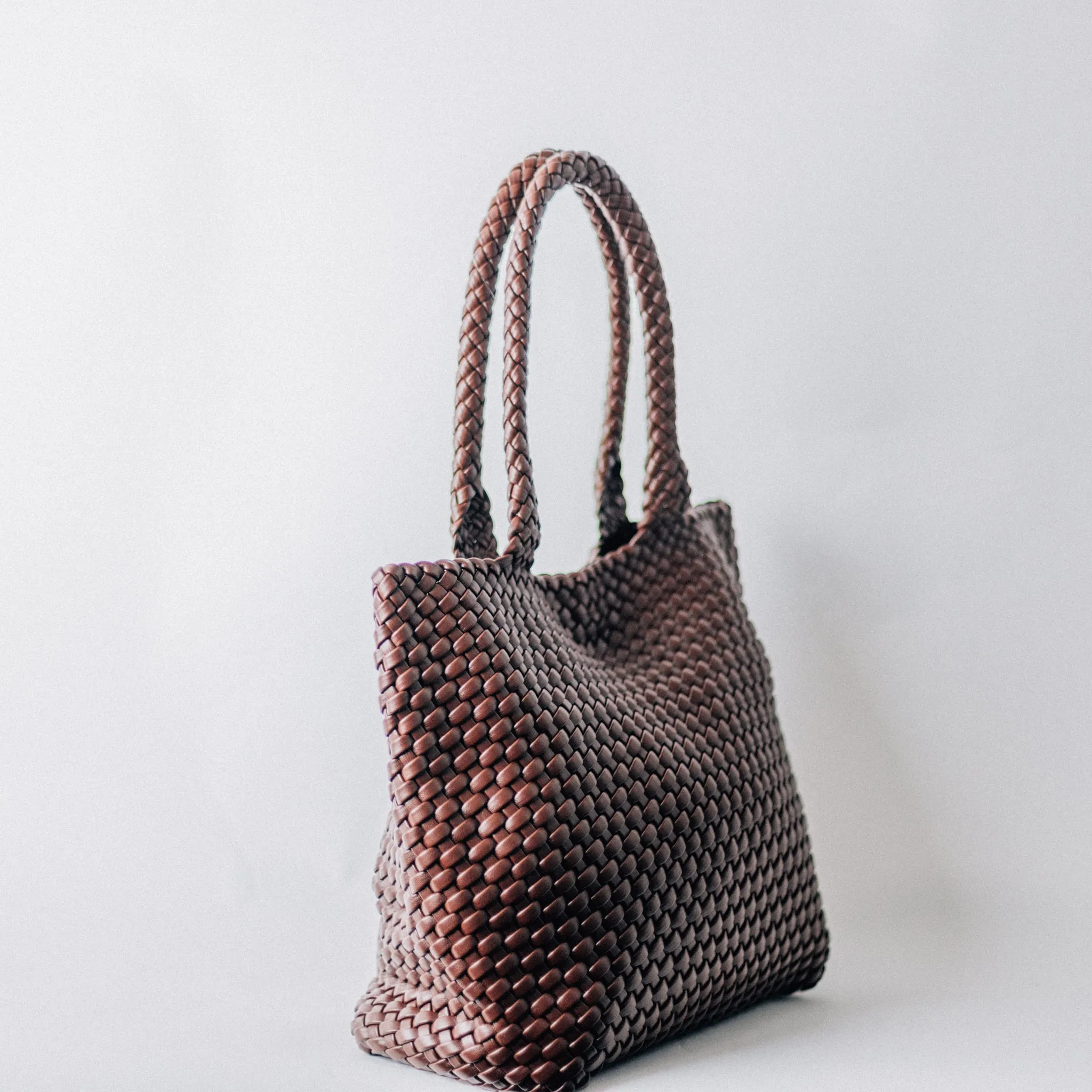 LARGE WOVEN TOTE-COFFEE