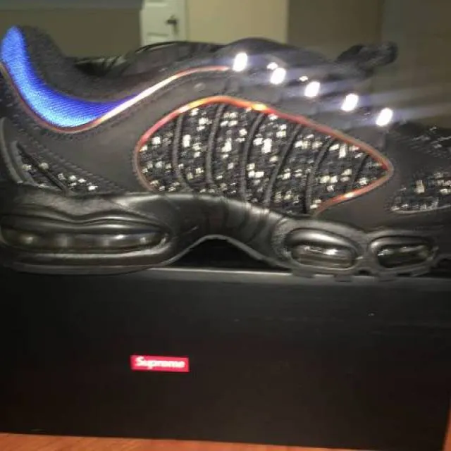 Nike air max 4 supreme tailwind black