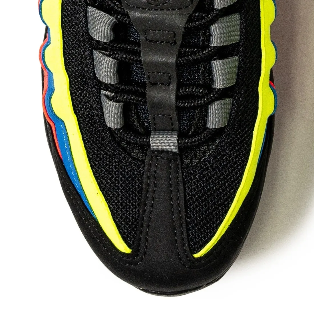 Nike Big Kids Air Max 95 Gs (black / black-volt-blue crystal)