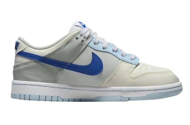 Nike dunk low gs ivory hyper royal