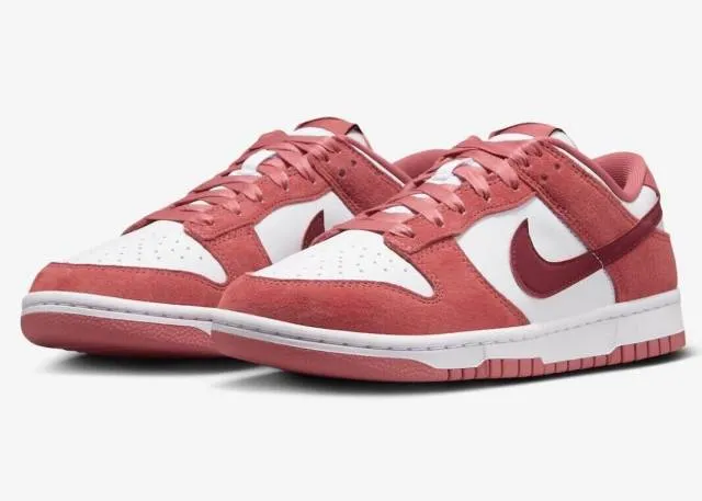 Nike dunk low valentine