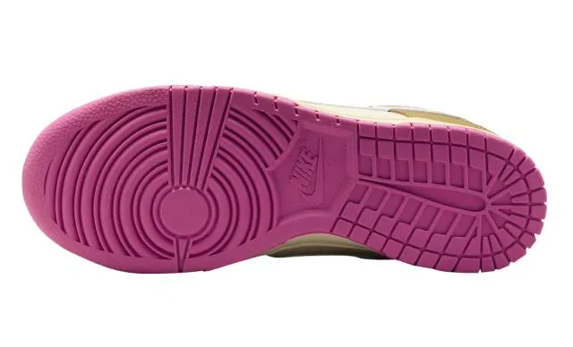 Nike Dunk Low WMNS Just Do It Bronzine Playful Pink