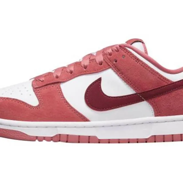 Nike dunk low wmns valentine’s day