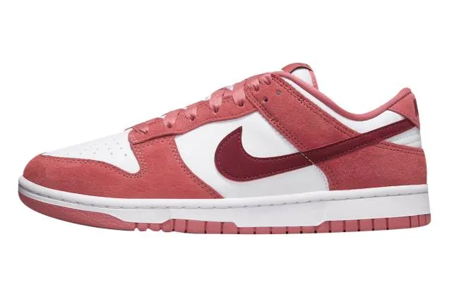 Nike dunk low wmns valentine’s day