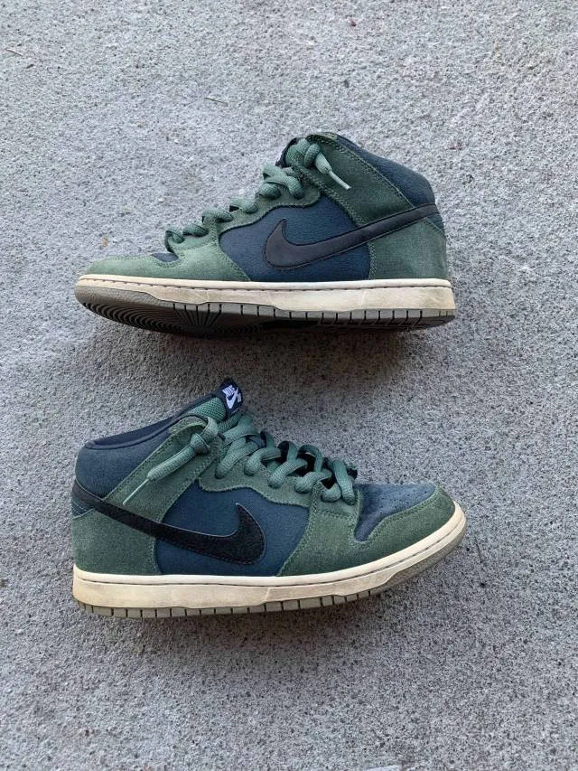 Nike SB Dunk Mid Nori