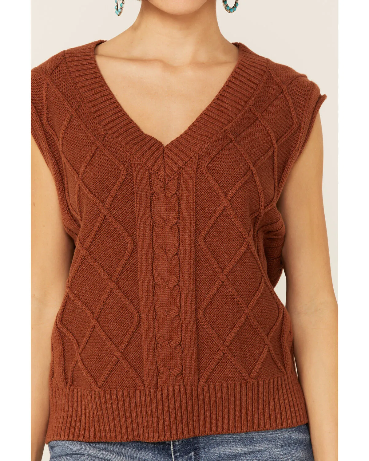 Product Name:  Callahan Women's Crème Cable Pullover Chelle Vest