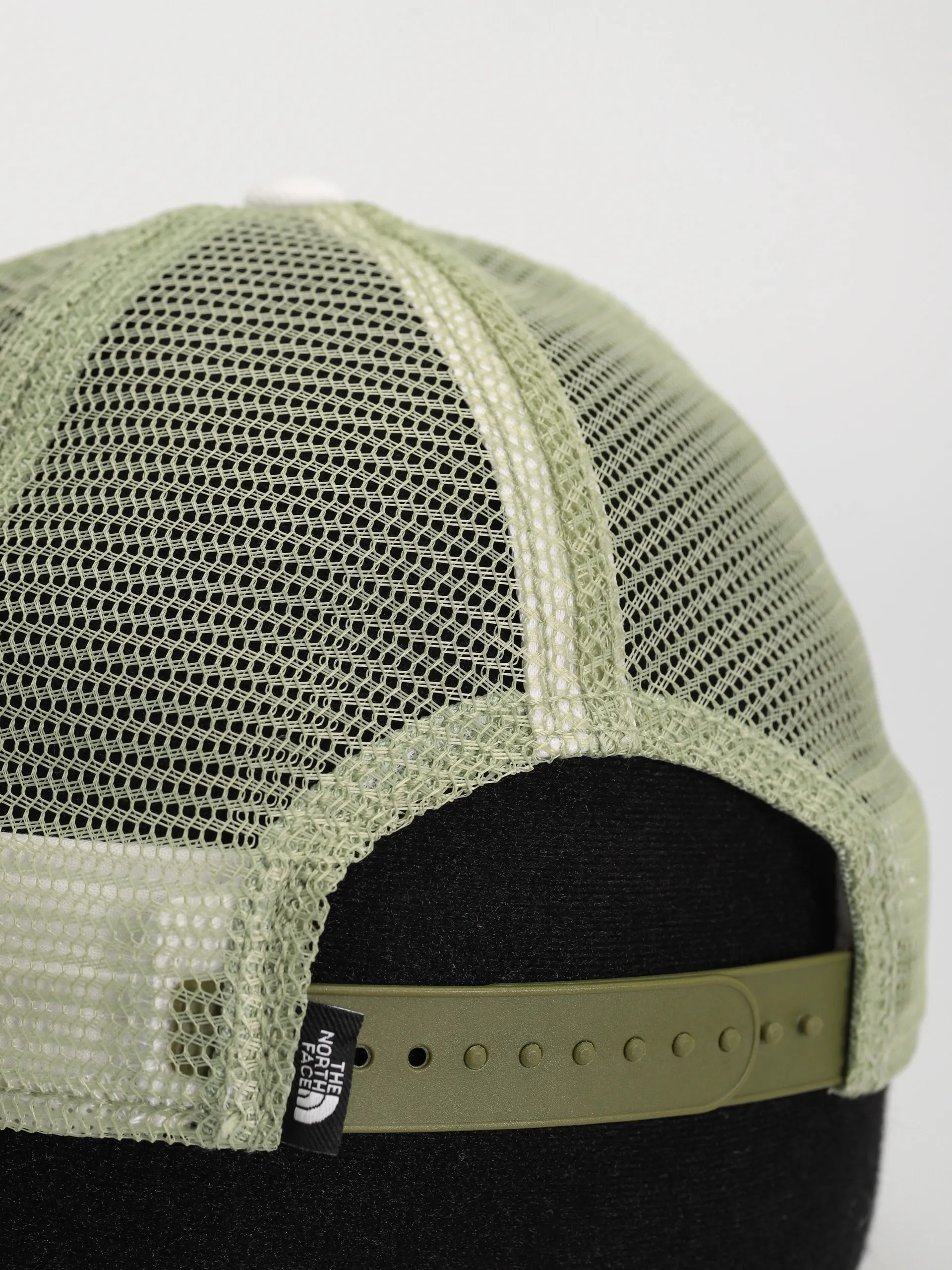 The North Face Deep Fit Mudder Trucker Cap (forest olive/misty sage)