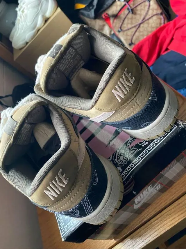 Travis Scott x Nike SB Dunk Low